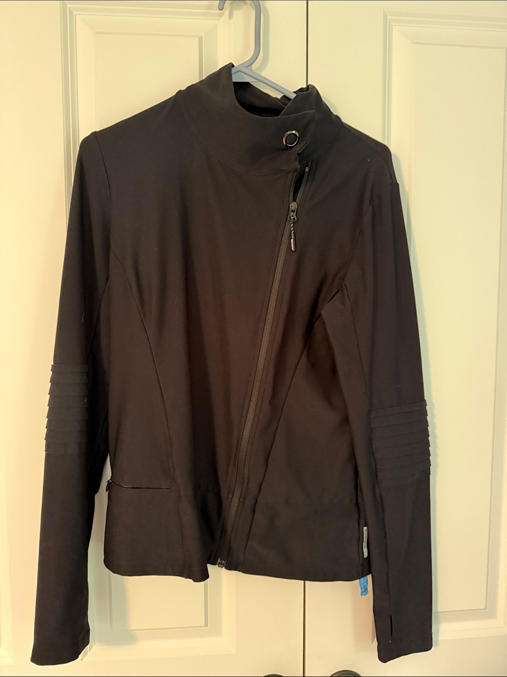 Mondetta Black Asymmetrical Zip Jacket